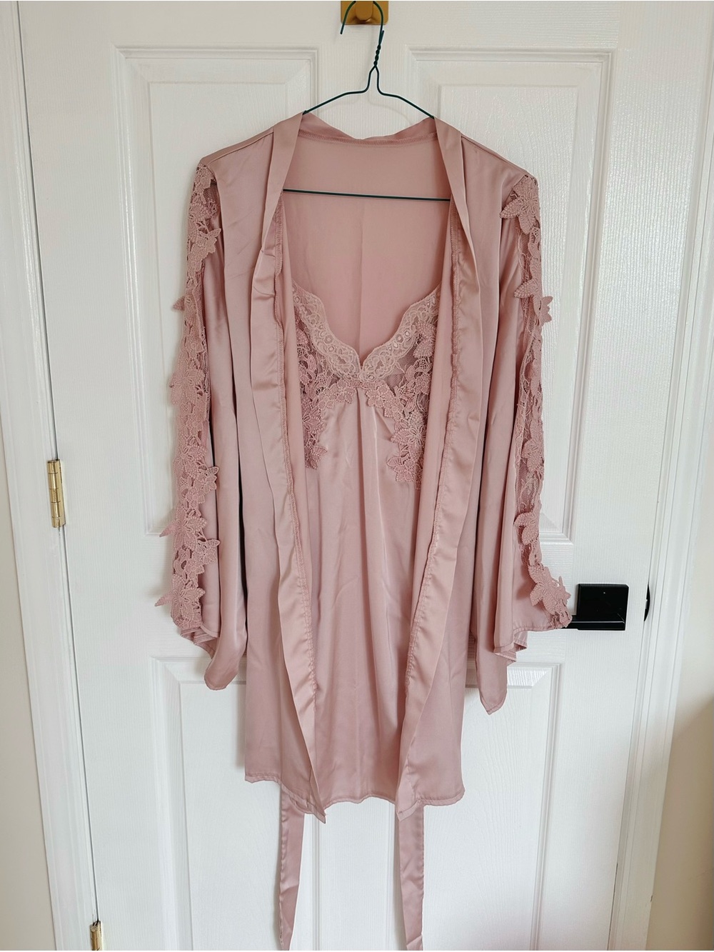 Women’s Lace-Trim Satin Robe & Chemise Set - Blush Pink